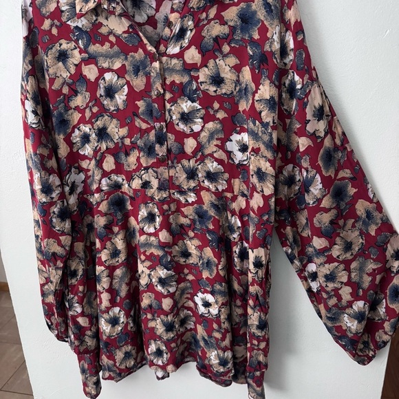 Umgee floral layered shirt dress red with floral pattern Size Large - Picture 3 of 8
